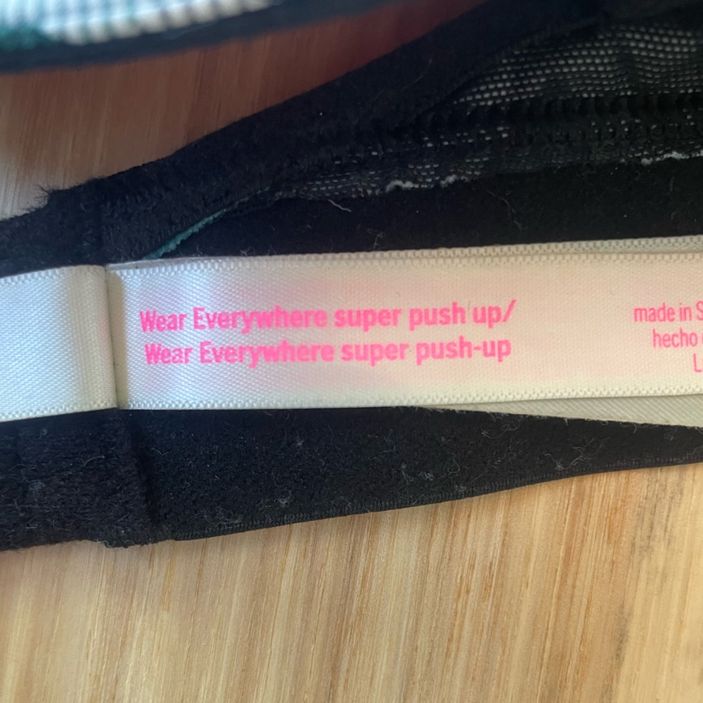 PINK everywhere super push up bra. - Picture 3 of 3